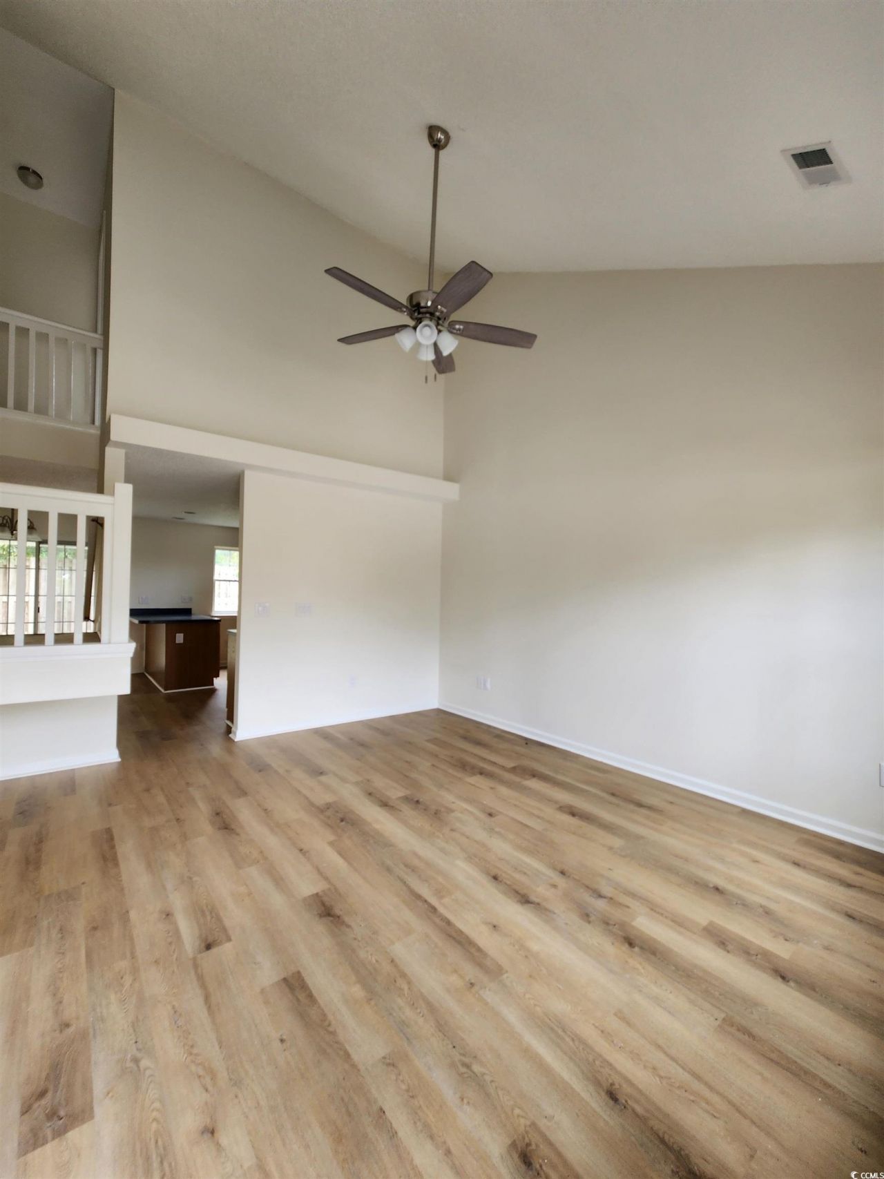 3523 Chestnut Dr. Photo 5