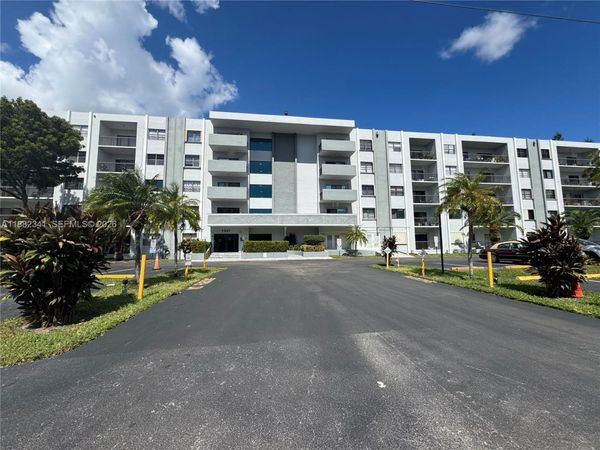 1301 NE 7th St, Unit 106, Hallandale Beach, FL 33009