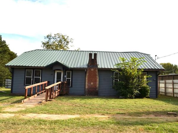 214 W BROADWAY Street, Jefferson, TX 75657