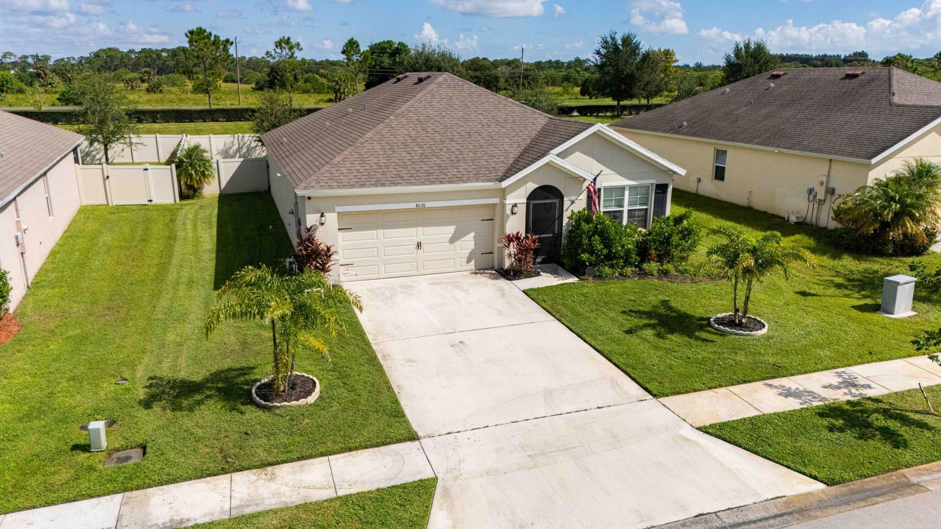 8620 Cobblestone Drive, Fort Pierce, FL 34945 Main Photo