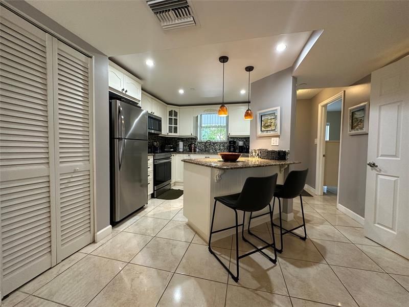 17801 N Bay Rd, Unit 212, Sunny Isles Beach, FL 33160 Photo