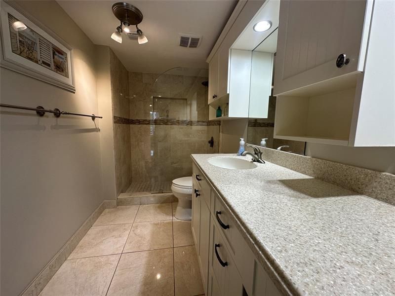 17801 N Bay Rd, Unit 212, Sunny Isles Beach, FL 33160 Photo