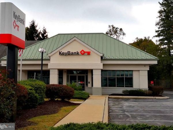 414 W LANCASTER AVENUE, DEVON, PA 19333