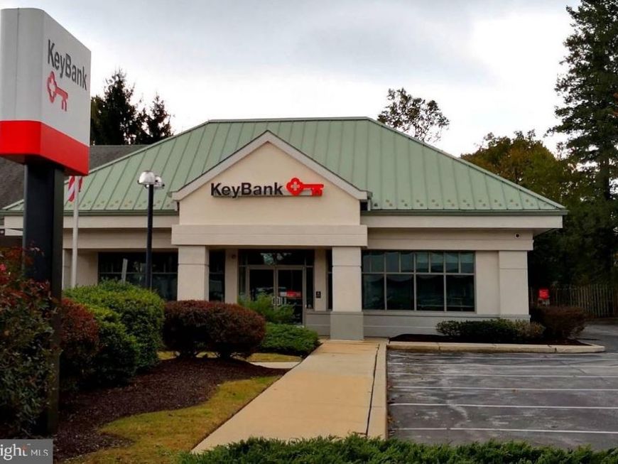 414 W Lancaster Avenue, Devon, PA 19333 Main Photo