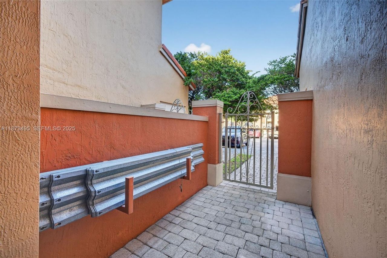 2225 Clipper Pl, Fort Lauderdale, FL 33312 Photo