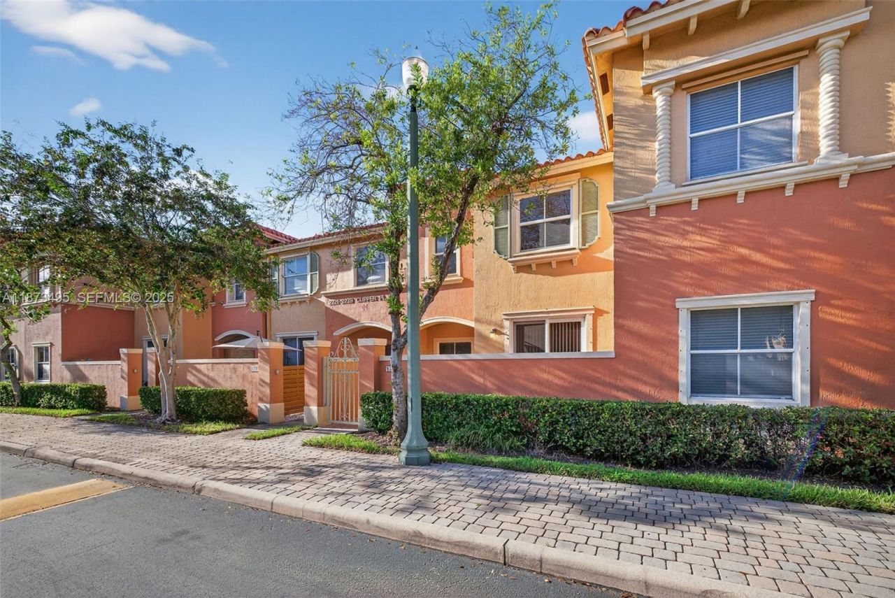 2225 Clipper Pl, Fort Lauderdale, FL 33312 Photo