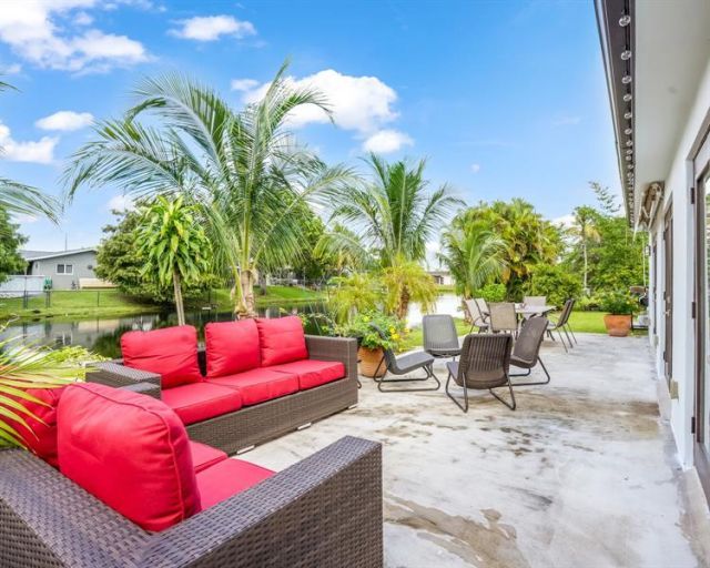 2051 NW 93rd Lane, Sunrise, FL 33322 Photo