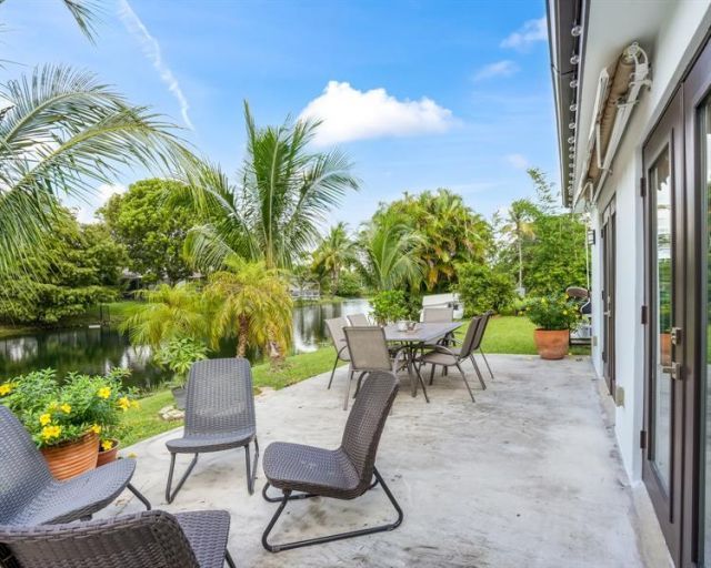 2051 NW 93rd Lane, Sunrise, FL 33322 Photo