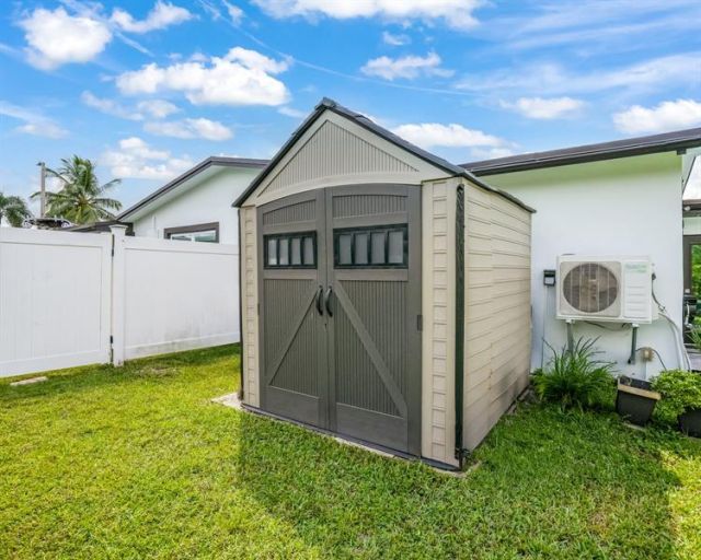 2051 NW 93rd Lane, Sunrise, FL 33322 Photo