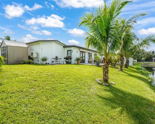 2051 NW 93rd Lane, Sunrise, FL 33322 Photo