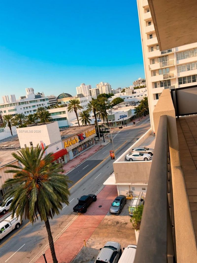 1621 Collins Ave, Unit 701, Miami Beach, FL 33139 Photo