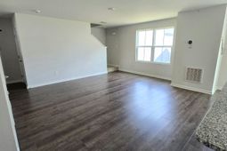 517 Mills Hill Way photo 4