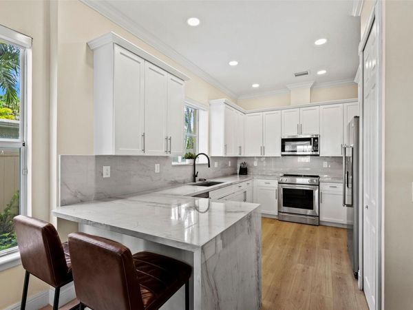 1121 NE 14th Avenue, Fort Lauderdale, FL 33304