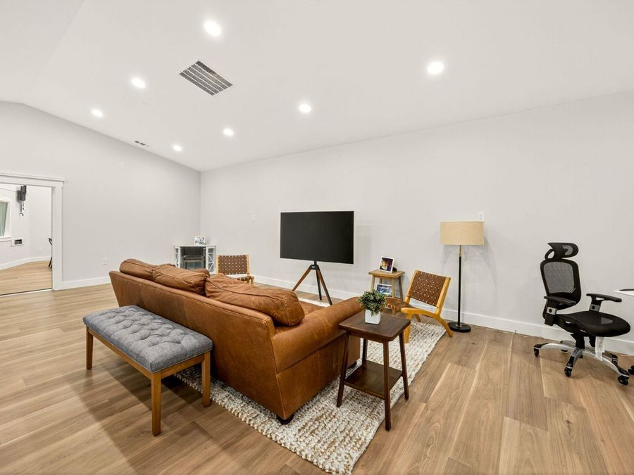 Property Image 73