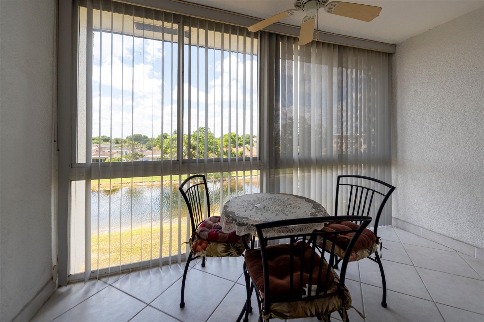 8515 Sunrise Lakes Boulevard, Unit 301, Sunrise, FL 33322 Photo