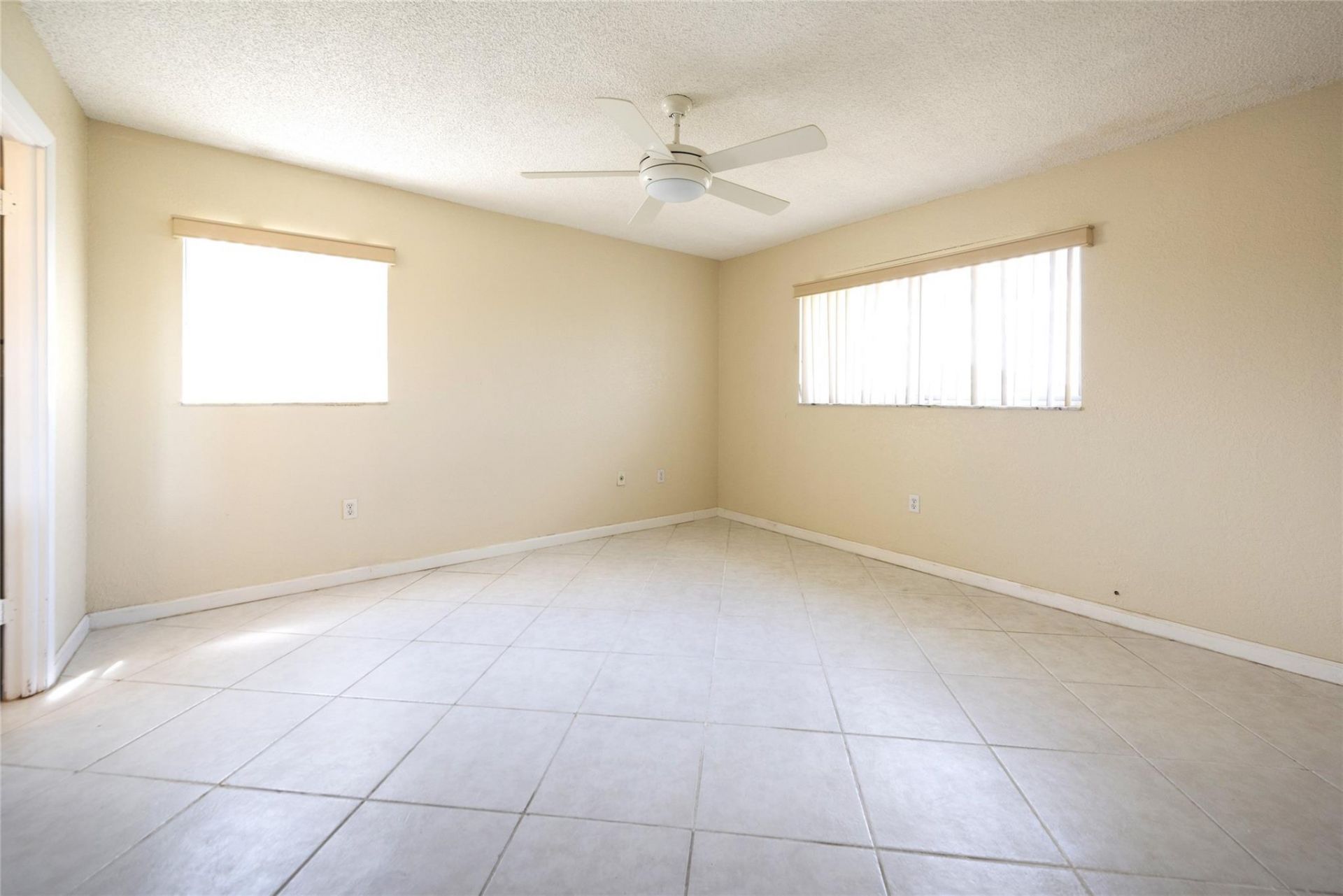 8515 Sunrise Lakes Boulevard, Unit 301, Sunrise, FL 33322 Photo