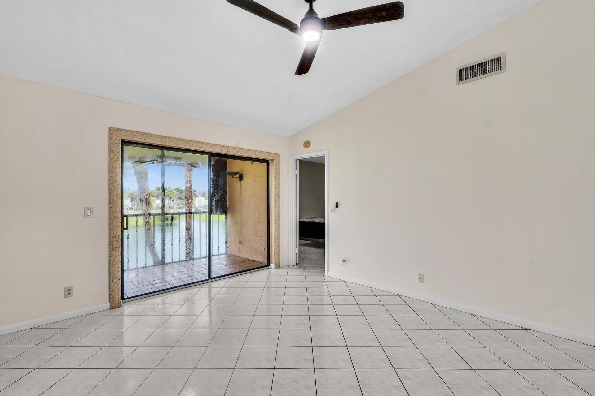 22017 Palms Way, Unit 202, Boca Raton, FL 33433 Photo