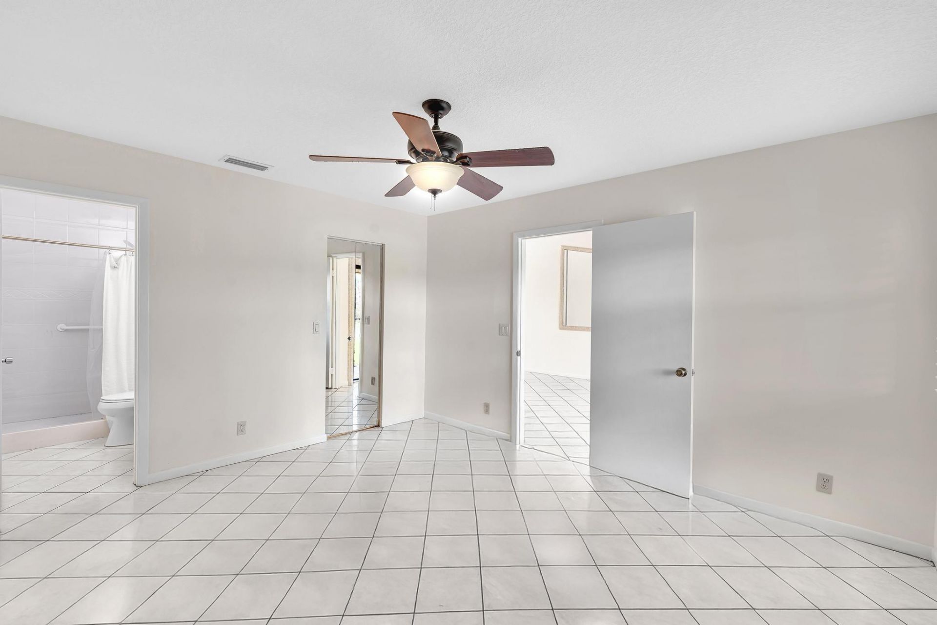 22017 Palms Way, Unit 202, Boca Raton, FL 33433 Photo