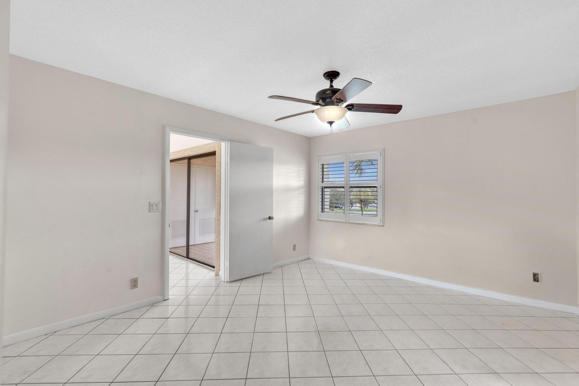 22017 Palms Way, Unit 202, Boca Raton, FL 33433 Photo