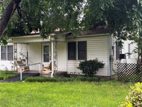 407 N Lane Street, Decatur, TX 76234