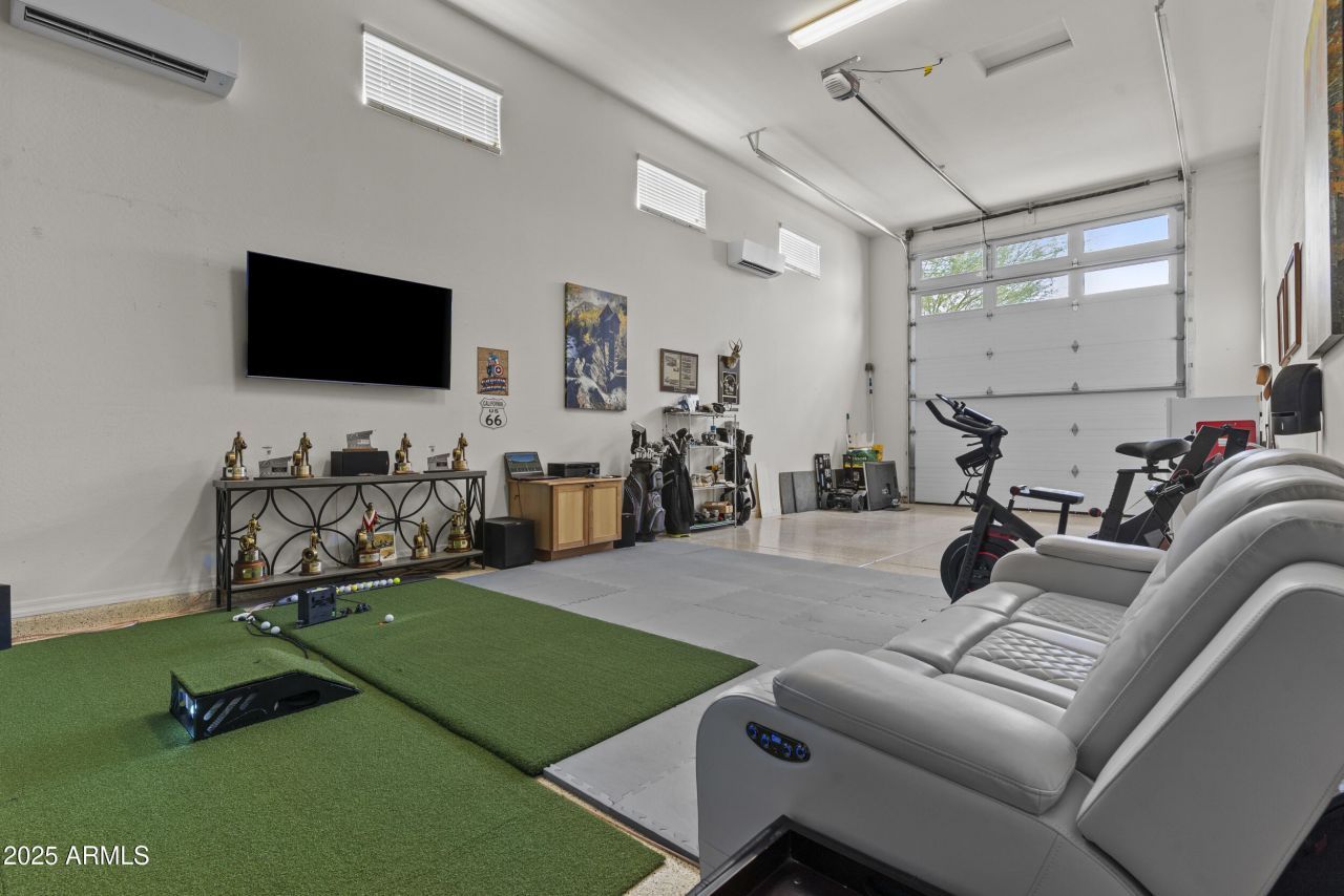 17268 W Straight Arrow Lane, Surprise, AZ 85387 Main Photo