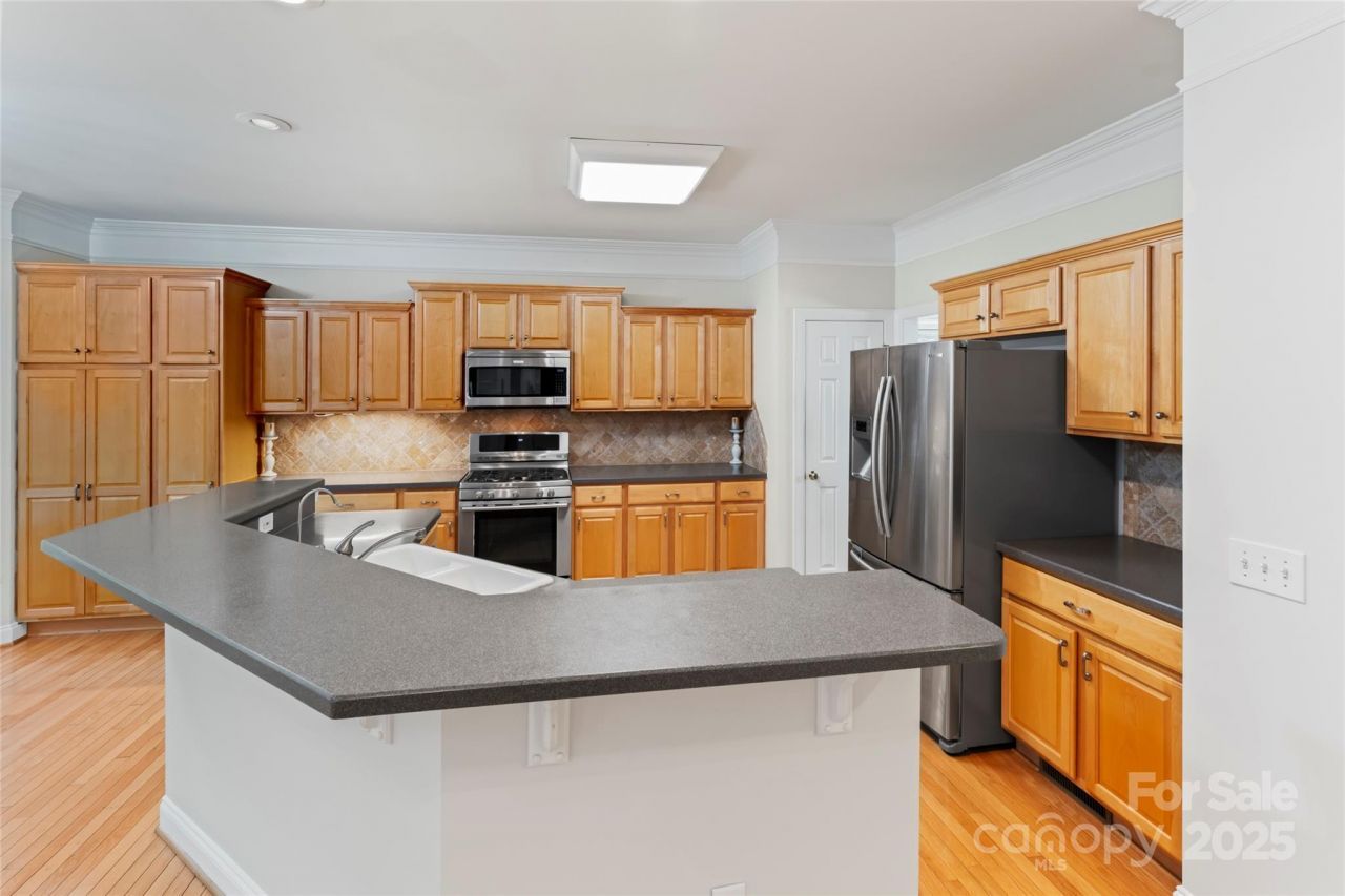 551 Hemmings Place Nw, Concord, NC 28027 Main Photo