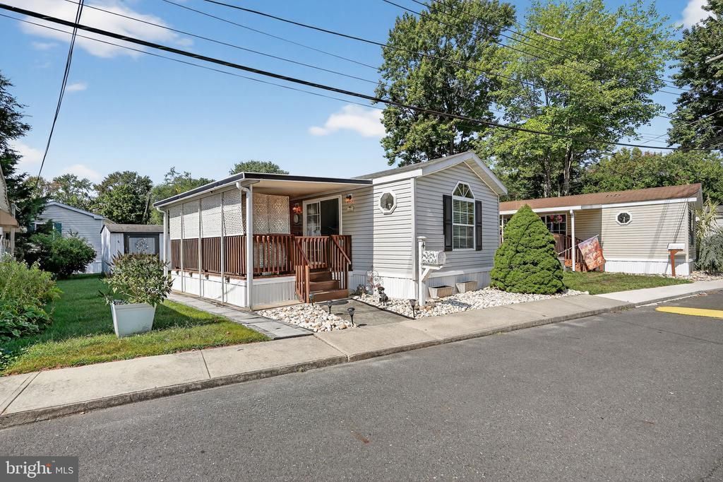 4 South Drive, East Windsor, NJ 08520 Main Photo