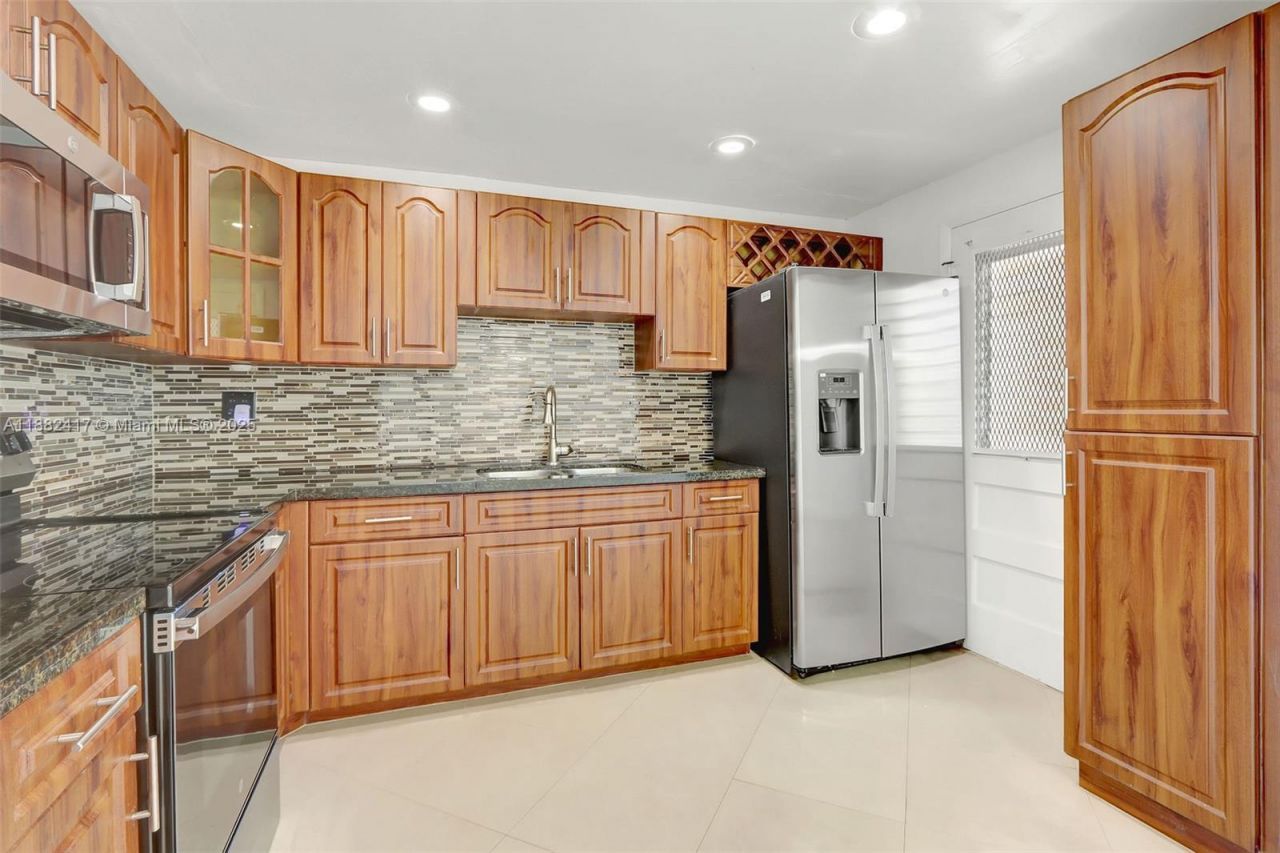 1475 NE 125th Ter, Unit 408H, North Miami, FL 33161 Photo