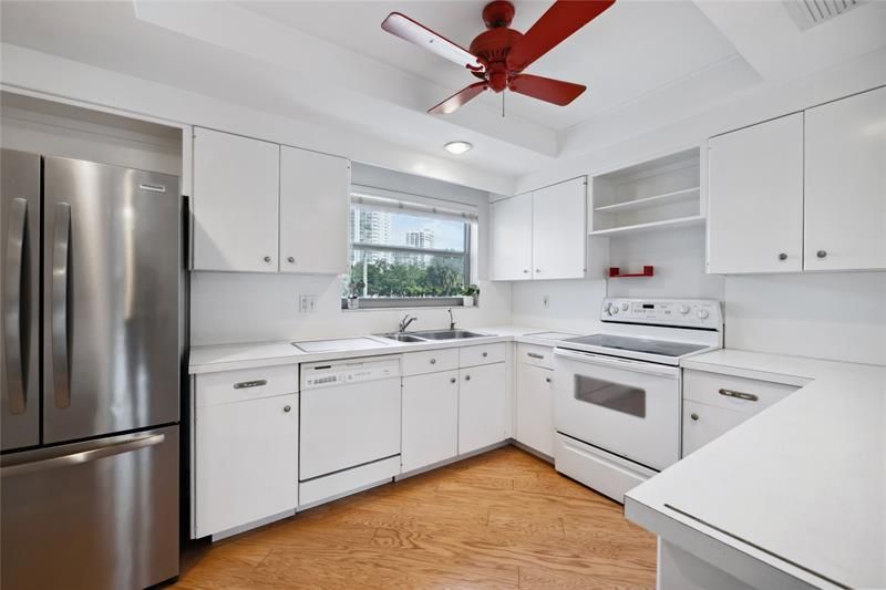 818 SE 4th Street, Unit 201, Fort Lauderdale, FL 33301 Photo