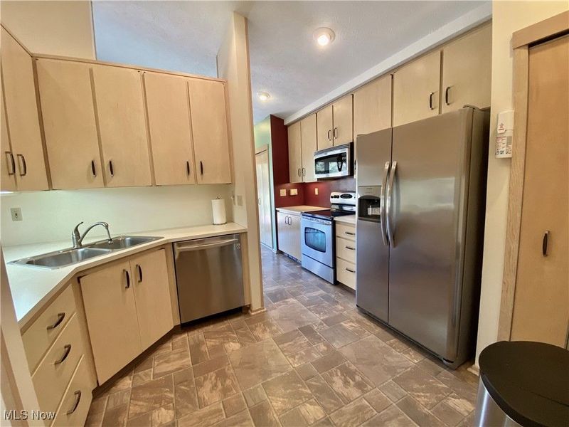 12539 Olympus Way, Strongsville, OH 44149 Photo 10