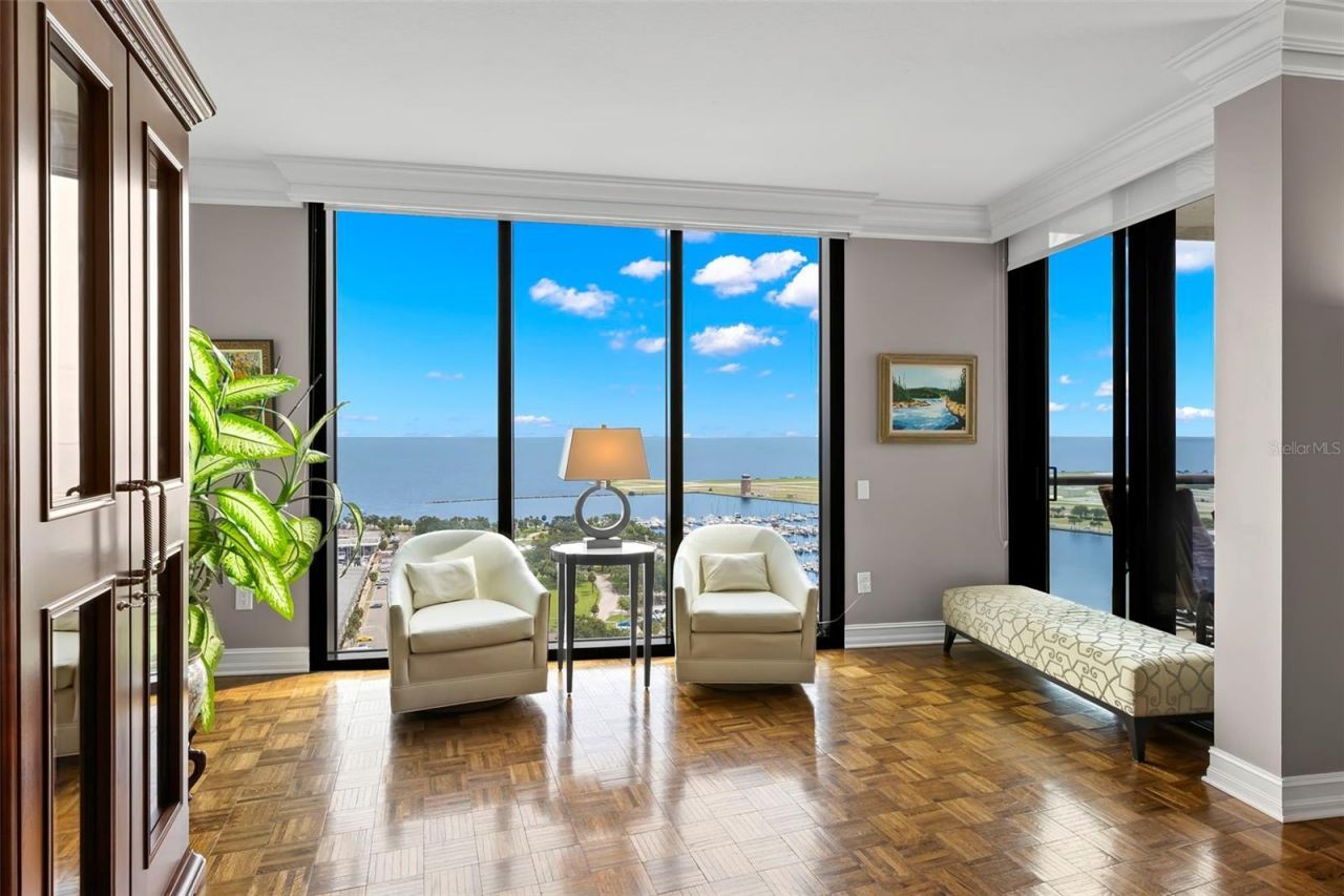 1 Beach Drive Se, Unit 2206, Saint Petersburg, FL 33701 Photo
