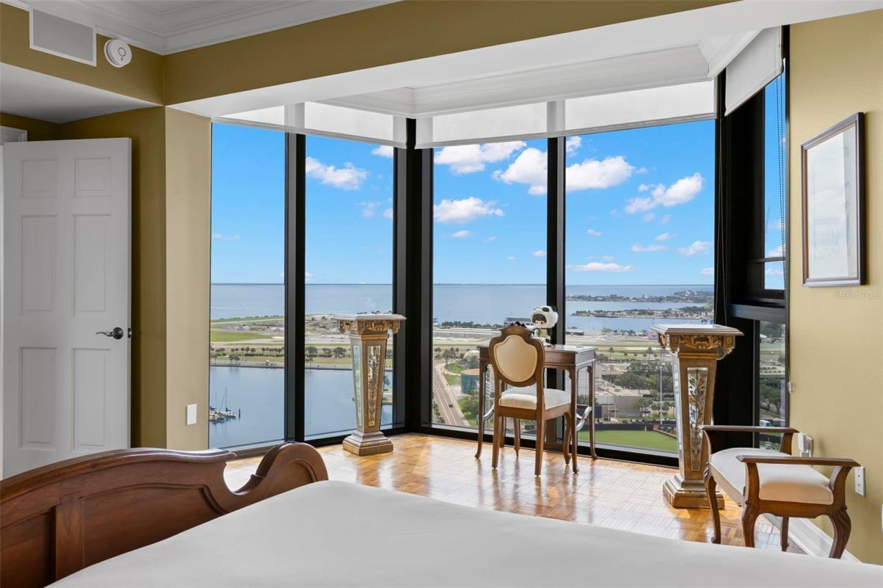 1 Beach Drive Se, Unit 2206, Saint Petersburg, FL 33701 Photo