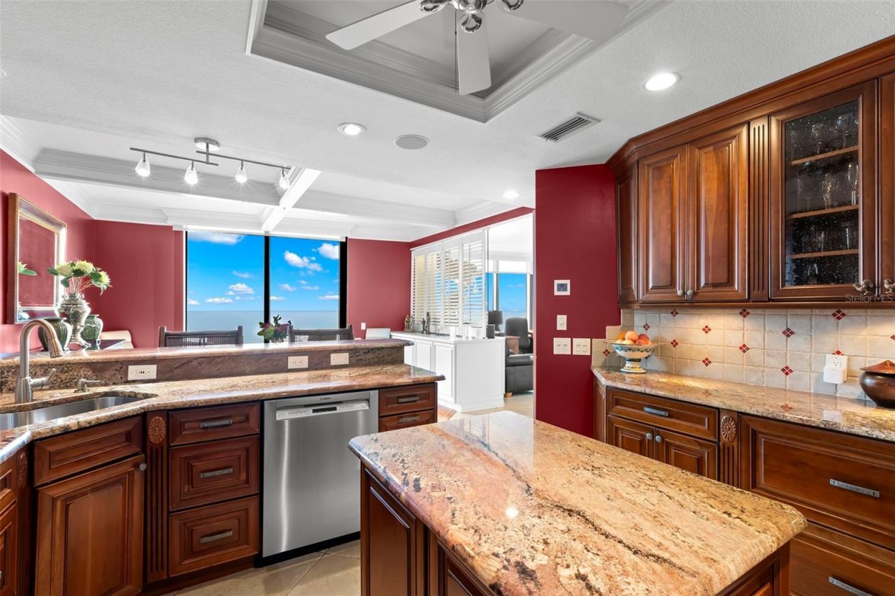 1 Beach Drive Se, Unit 2206, Saint Petersburg, FL 33701 Photo