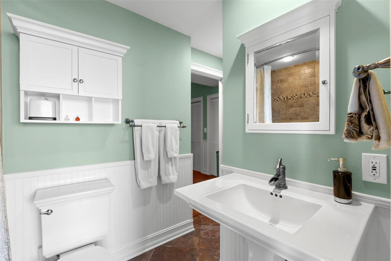 1 Beach Drive Se, Unit 2206, Saint Petersburg, FL 33701 Photo