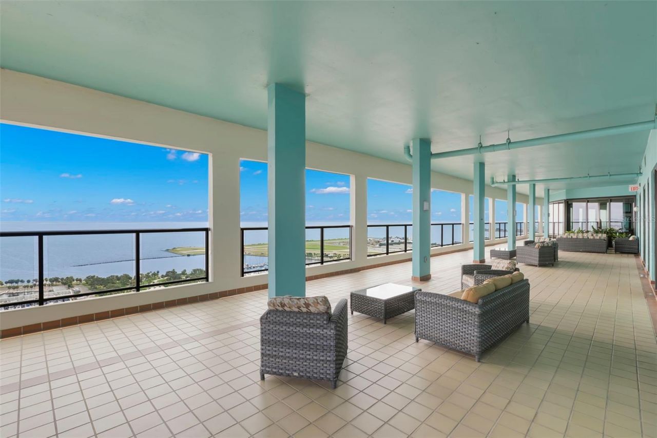 1 Beach Drive Se, Unit 2206, Saint Petersburg, FL 33701 Photo