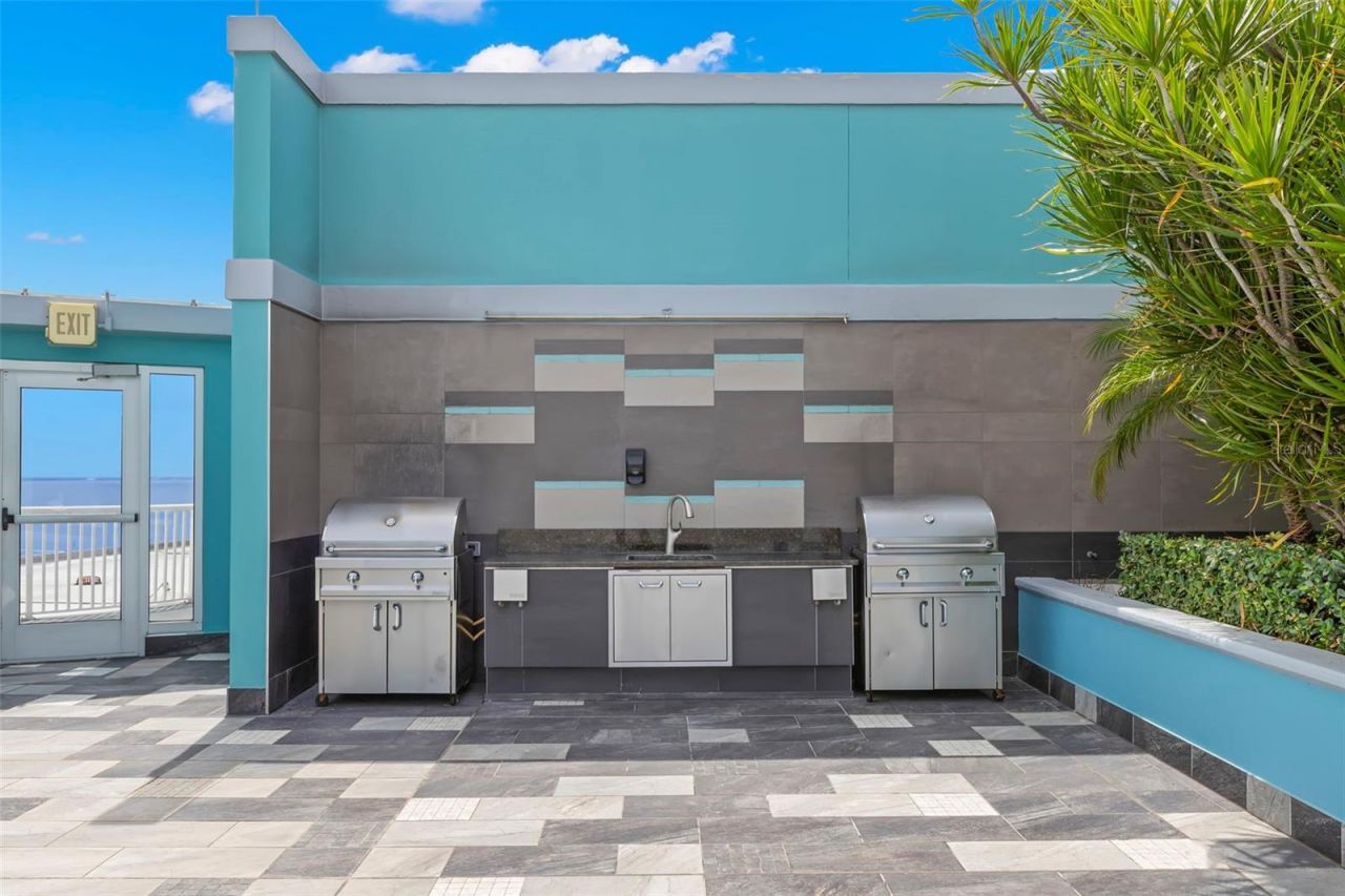 1 Beach Drive Se, Unit 2206, Saint Petersburg, FL 33701 Photo