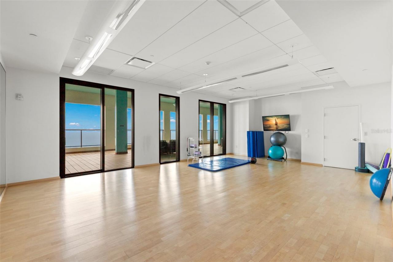 1 Beach Drive Se, Unit 2206, Saint Petersburg, FL 33701 Photo