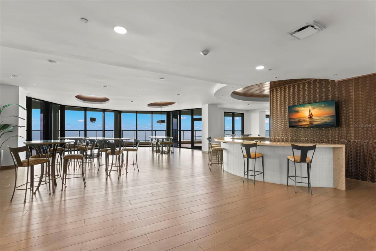 1 Beach Drive Se, Unit 2206, Saint Petersburg, FL 33701 Photo