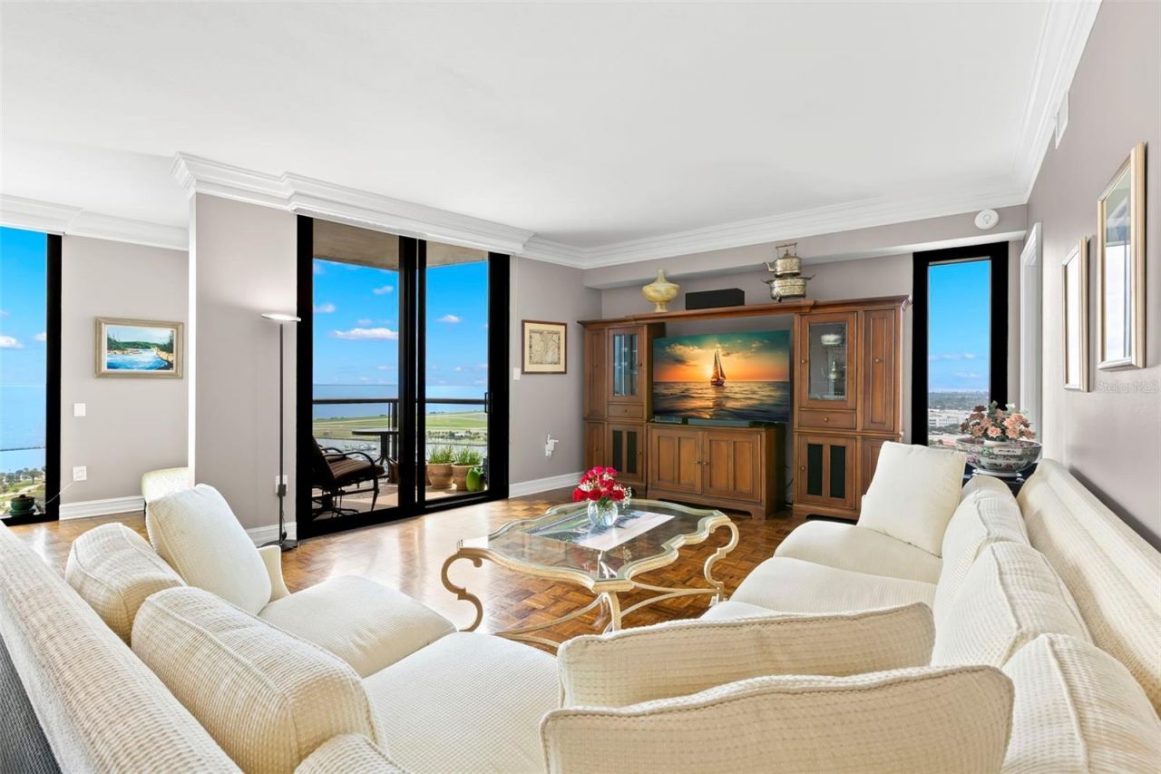 1 Beach Drive Se, Unit 2206, Saint Petersburg, FL 33701 Photo