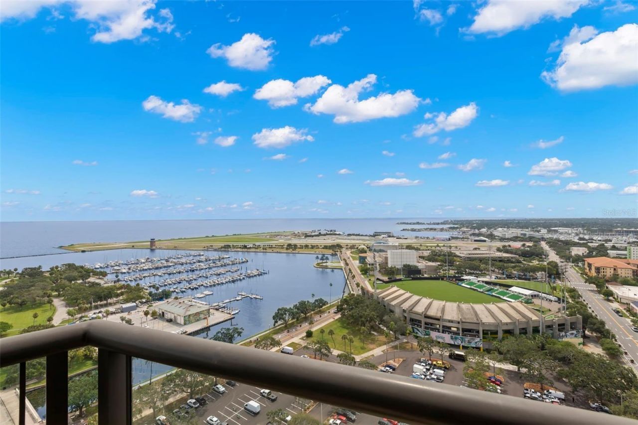 1 Beach Drive Se, Unit 2206, Saint Petersburg, FL 33701 Photo