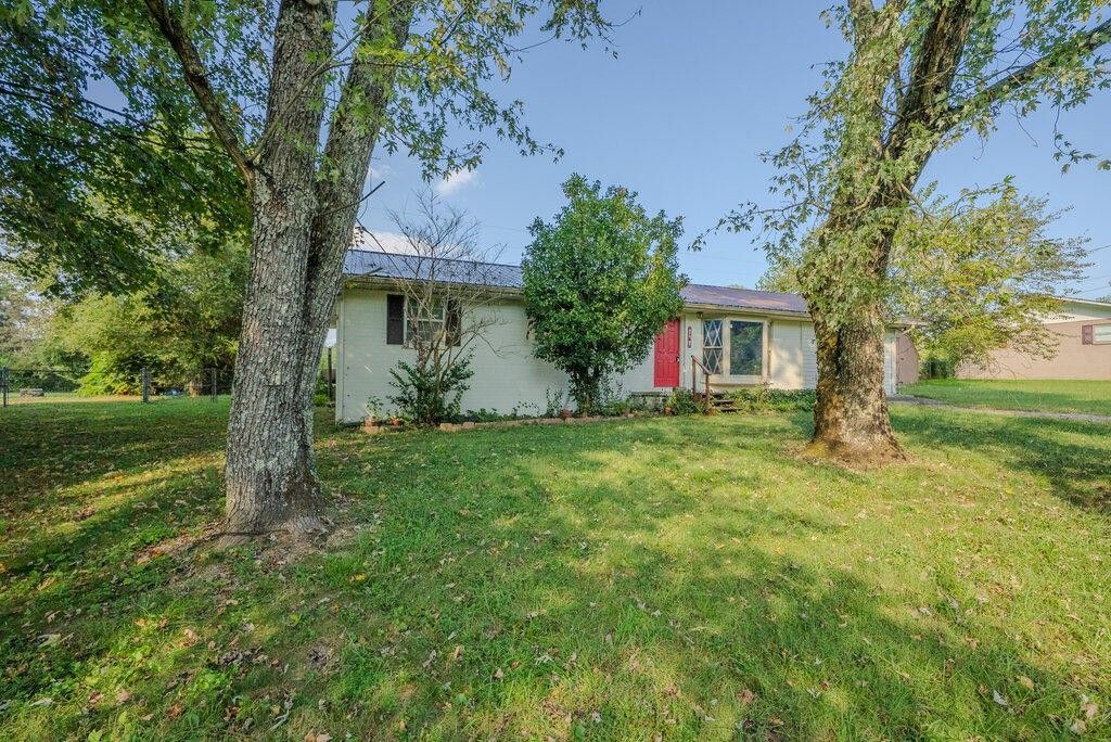 333 Price Circle, Spring City, TN 37381 Main Photo