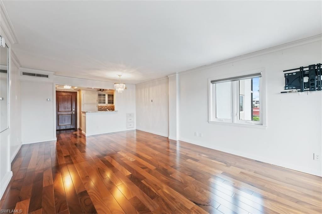 2170 Gulf Shore Blvd N, Unit 44E, Naples, FL 34102 Photo