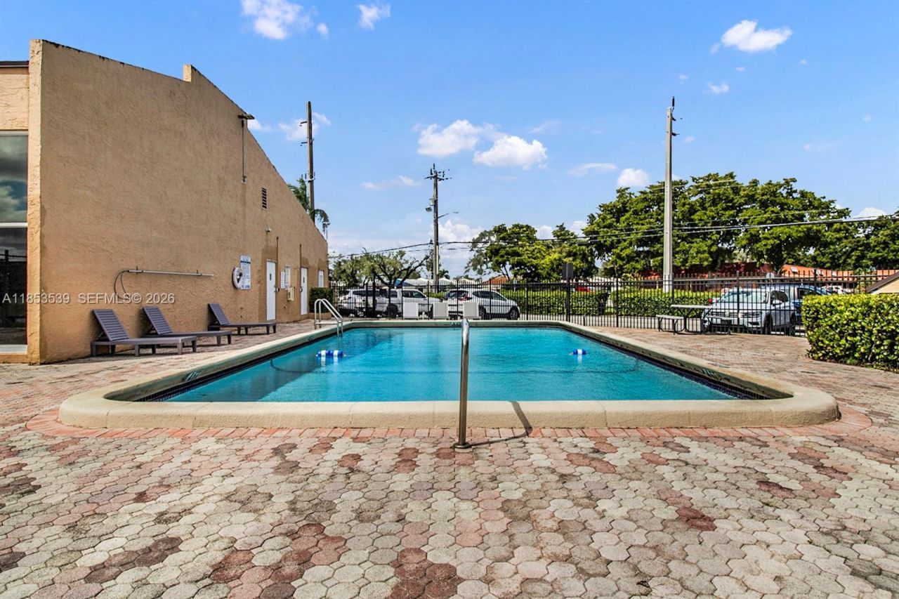 9351 NW 14th Ct, Unit 247, Pembroke Pines, FL 33024 Photo