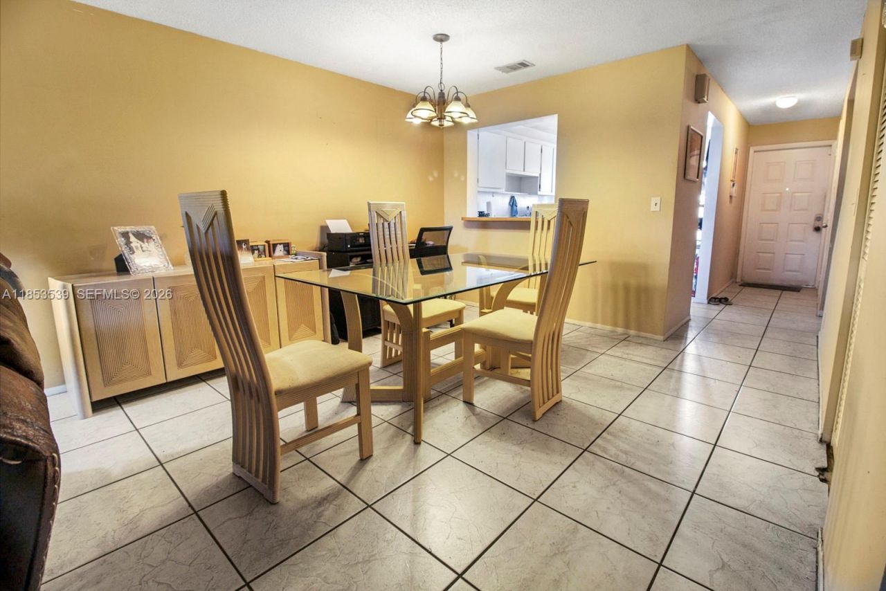 9351 NW 14th Ct, Unit 247, Pembroke Pines, FL 33024 Photo