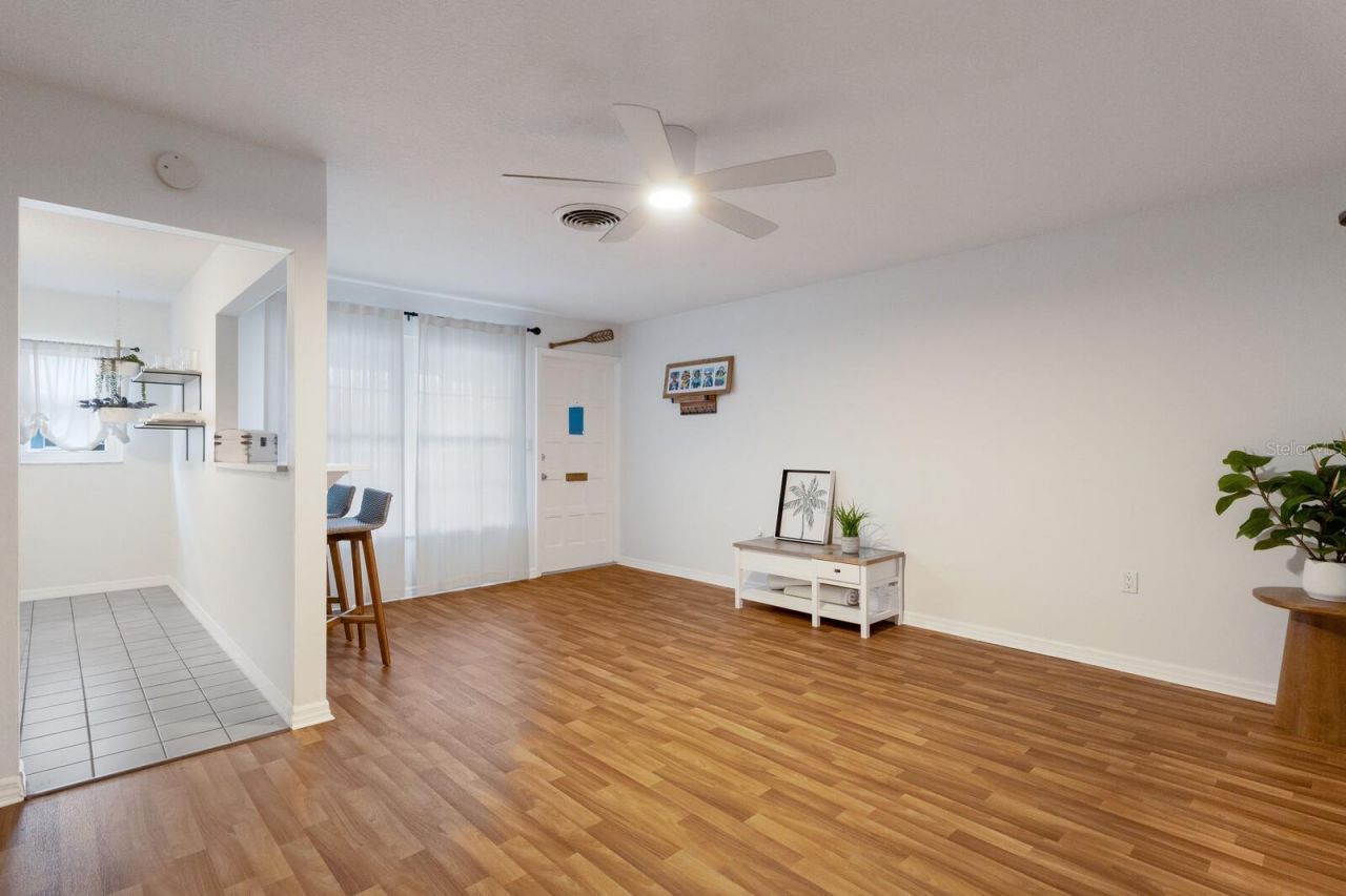 4444 Swift Road, Unit 4, Sarasota, FL 34231 Photo