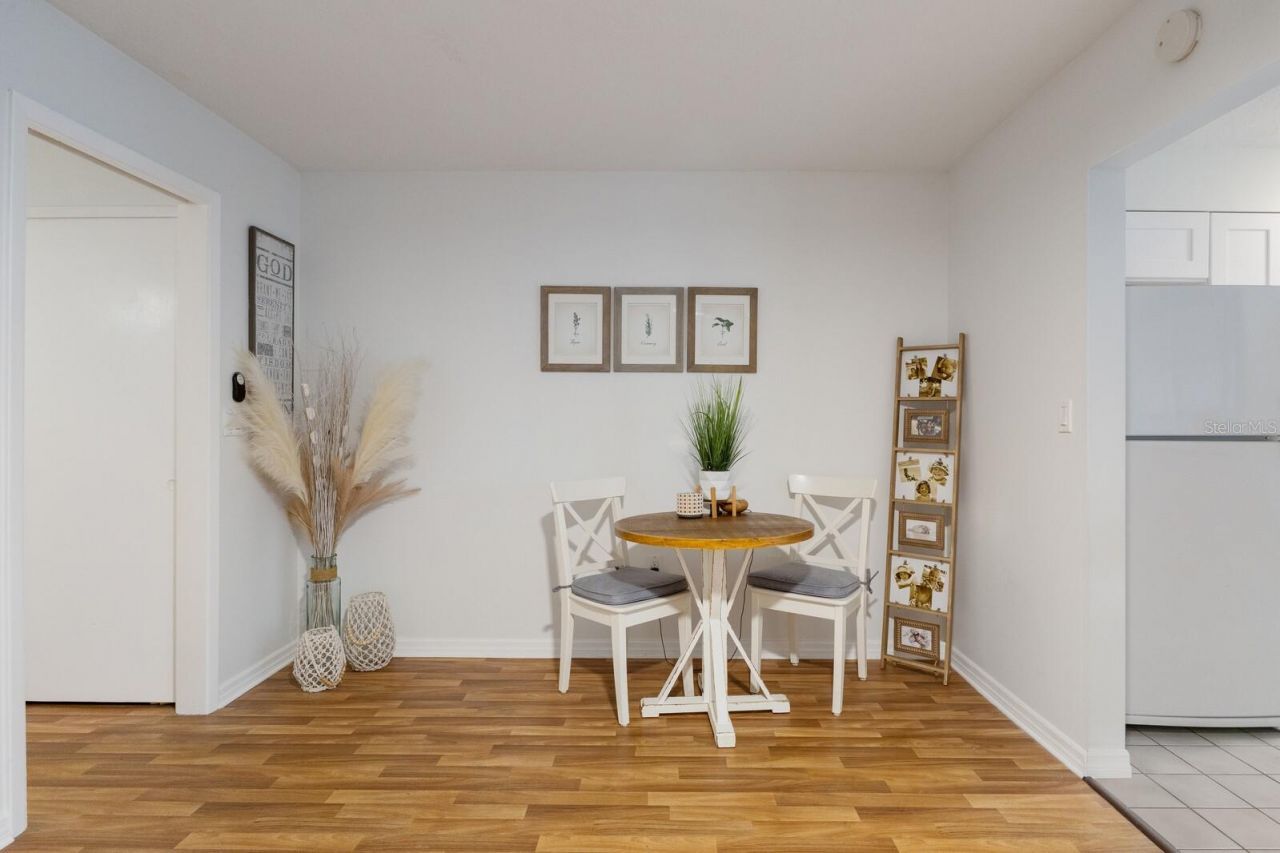 4444 Swift Road, Unit 4, Sarasota, FL 34231 Photo