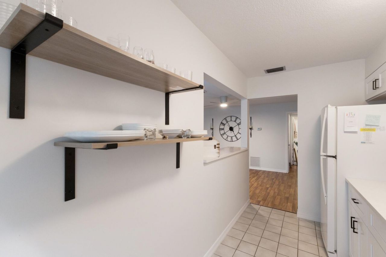 4444 Swift Road, Unit 4, Sarasota, FL 34231 Photo