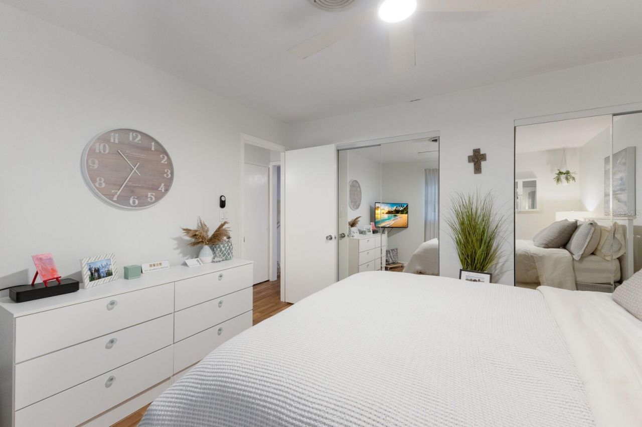 4444 Swift Road, Unit 4, Sarasota, FL 34231 Photo