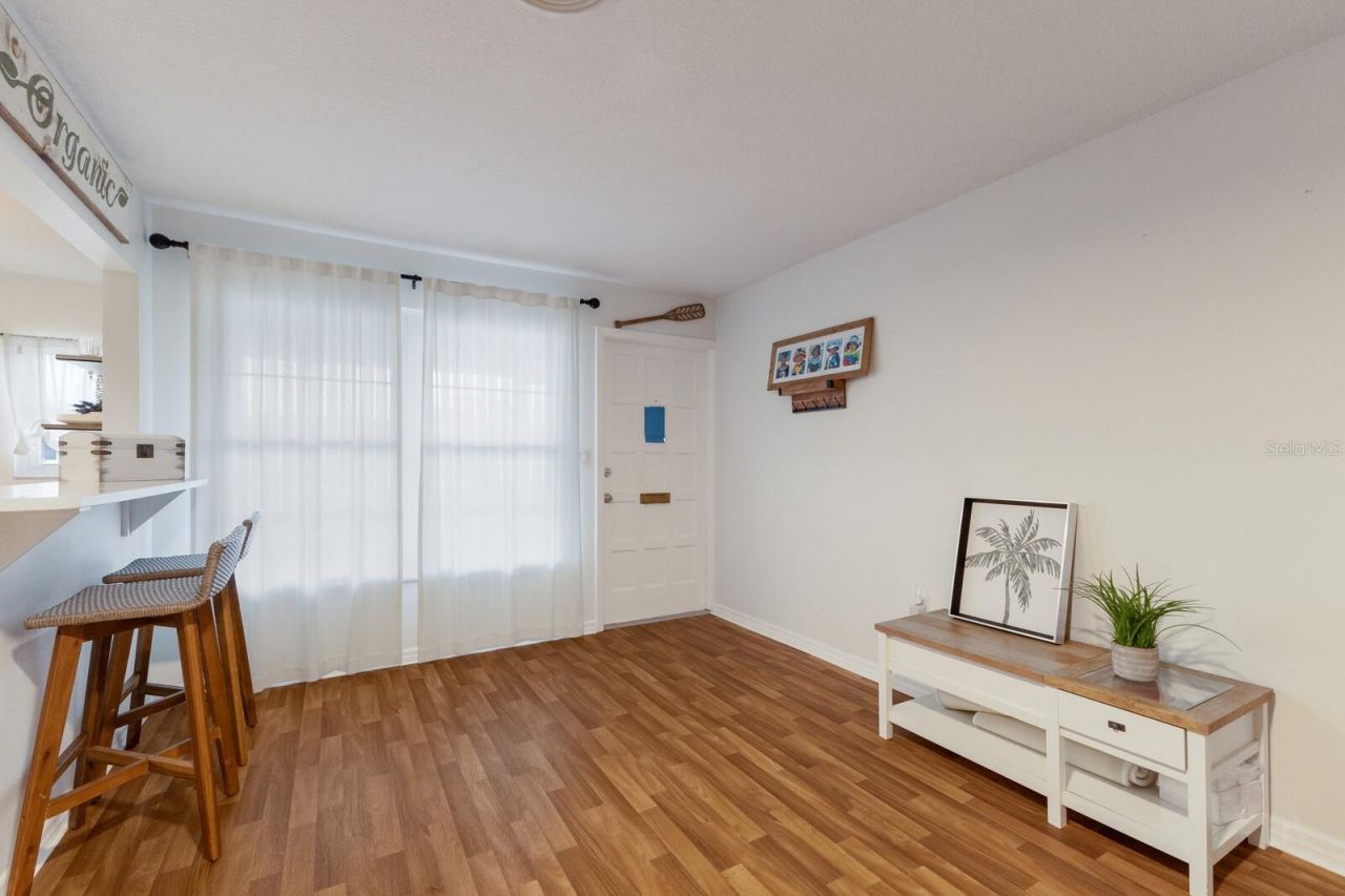 4444 Swift Road, Unit 4, Sarasota, FL 34231 Photo