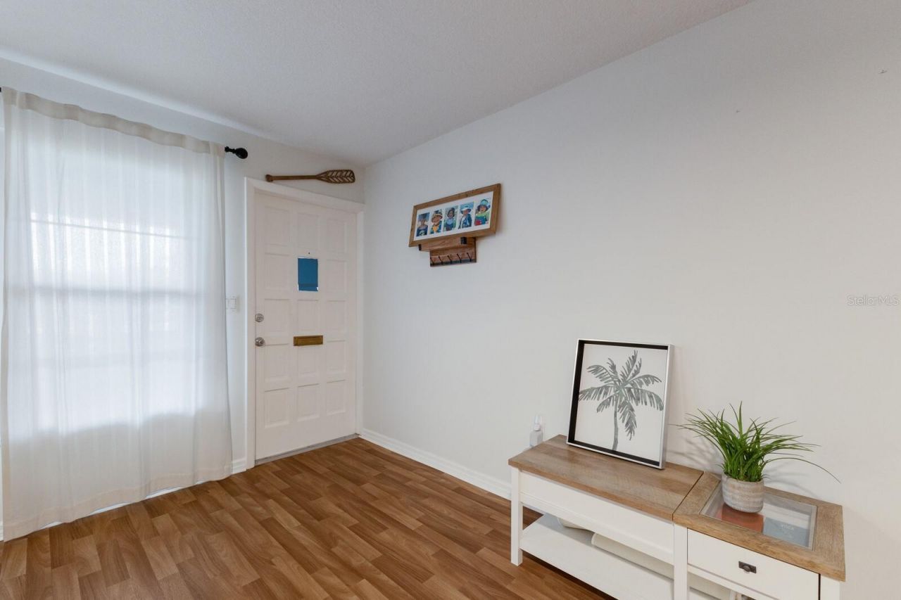 4444 Swift Road, Unit 4, Sarasota, FL 34231 Photo